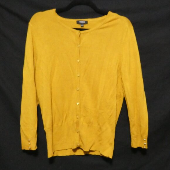 PREMISE STUDIO | large | Knit Lightweight Button Front Sweater - Picture 1 of 16